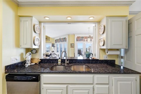 Condo in Tampa, Florida, 3 bedrooms  № 2200918 - photo 19