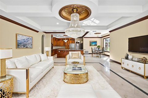 Купить виллу или дом в Тонотосасса, Флорида 15 комнат, 696.77м2, № 2147406 - фото 6