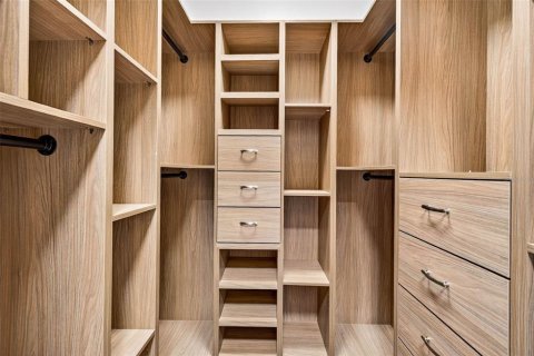 Купить виллу или дом в Тонотосасса, Флорида 15 комнат, 696.77м2, № 2147406 - фото 12