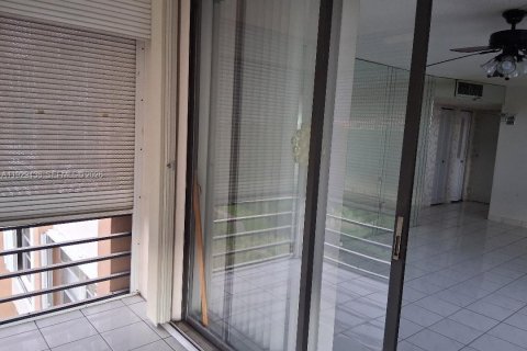 Copropriété à vendre à Pembroke Pines, Floride: 2 chambres № 1987781 - photo 22