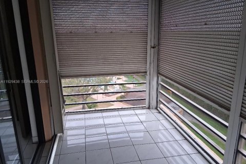 Copropriété à vendre à Pembroke Pines, Floride: 2 chambres № 1987781 - photo 20