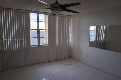 Copropriété à vendre à Pembroke Pines, Floride: 2 chambres № 1987781 - photo 14