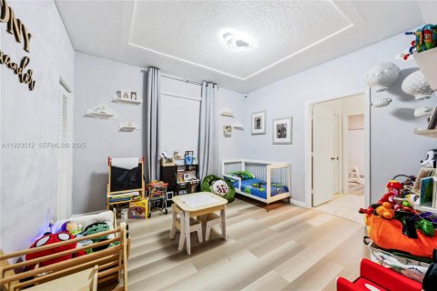 Снять в аренду виллу или дом в Уэстон, Флорида 5 спален, 245.63м2, № 1992513 - фото 25