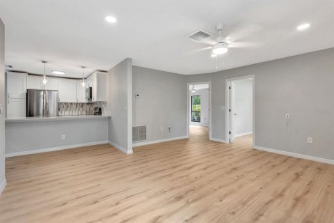 Casa en venta en Sarasota, Florida, 3 dormitorios, 115.66 m2 № 1765199 - foto 19