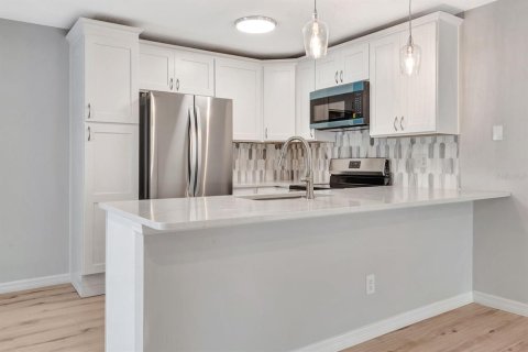 Casa en venta en Sarasota, Florida, 3 dormitorios, 115.66 m2 № 1765199 - foto 13