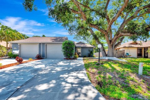 Casa en venta en Sarasota, Florida, 3 dormitorios, 115.66 m2 № 1765199 - foto 1