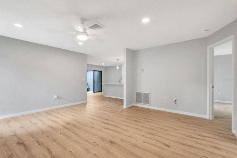 Casa en venta en Sarasota, Florida, 3 dormitorios, 115.66 m2 № 1765199 - foto 21