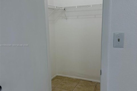Condo in Miami, Florida, 2 bedrooms № 2081785 - photo 13