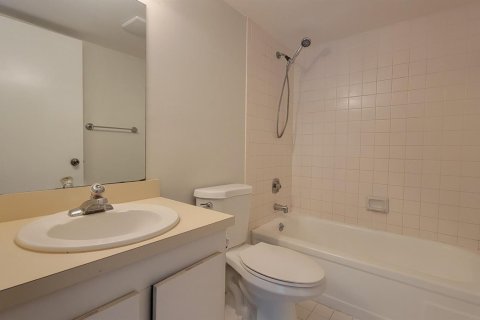 Купить кондоминиум в Уэст-Палм-Бич, Флорида 3 комнаты, 66.89м2, № 2180610 - фото 9