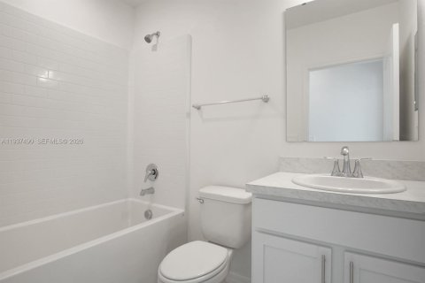 Villa ou maison à vendre à Port St. Lucie, Floride: 4 chambres, 170.38 m2 № 2002839 - photo 10