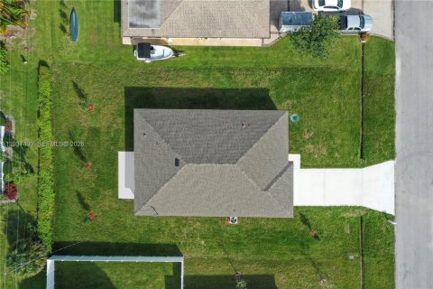 Villa ou maison à vendre à Port St. Lucie, Floride: 4 chambres, 170.38 m2 № 2002839 - photo 23