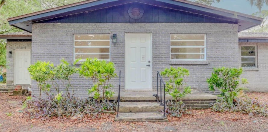 House in Altamonte Springs, Florida 3 bedrooms, 175.68 sq.m. № 2310331