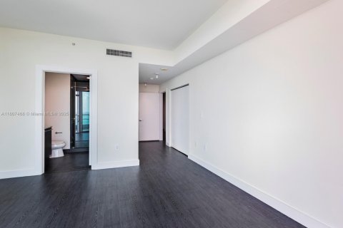 Condo in Miami, Florida, 3 bedrooms  № 1748799 - photo 21