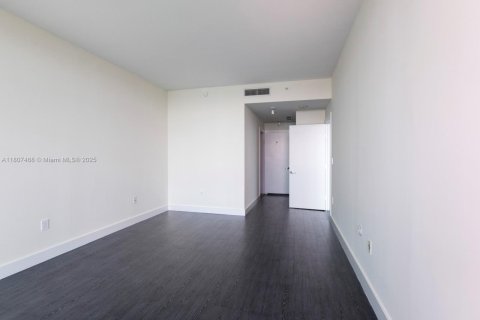 Condo in Miami, Florida, 3 bedrooms  № 1748799 - photo 24