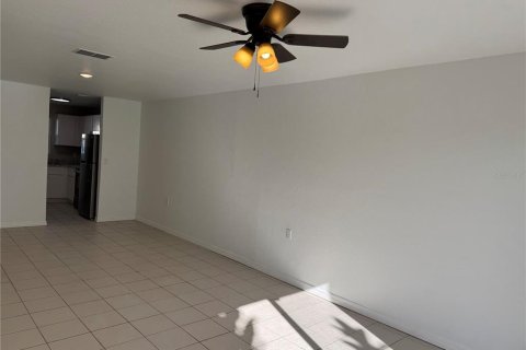 Condominio en alquiler en New Port Richey, Florida, 2 dormitorios, 73.58 m2 № 2396004 - foto 4