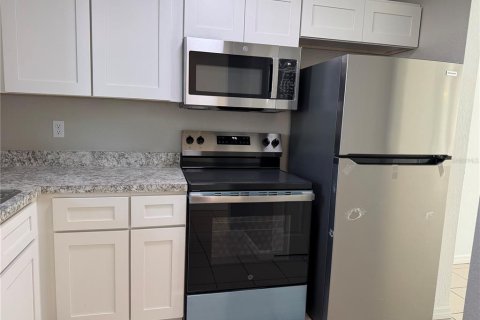 Condominio en alquiler en New Port Richey, Florida, 2 dormitorios, 73.58 m2 № 2396004 - foto 3
