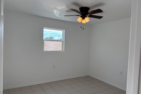 Condominio en alquiler en New Port Richey, Florida, 2 dormitorios, 73.58 m2 № 2396004 - foto 8