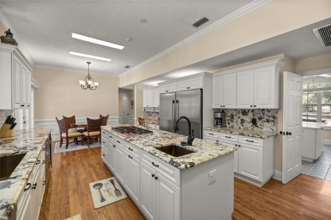 House in Ocala, Florida 6 bedrooms, 588.72 sq.m. № 1536128 - photo 18