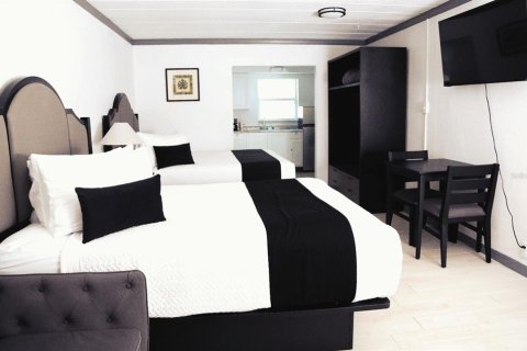 Hotel in Madeira Beach, Florida 1014.59 sq.m. № 1541930 - photo 19