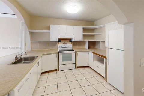 Condominio en venta en Tamarac, Florida, 2 dormitorios, 105.26 m2 № 1928024 - foto 18