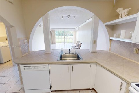 Condominio en venta en Tamarac, Florida, 2 dormitorios, 105.26 m2 № 1928024 - foto 16