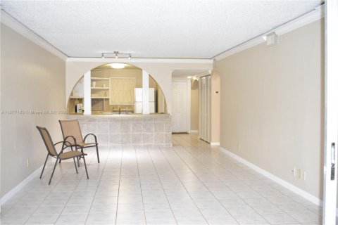 Condominio en venta en Tamarac, Florida, 2 dormitorios, 105.26 m2 № 1928024 - foto 7