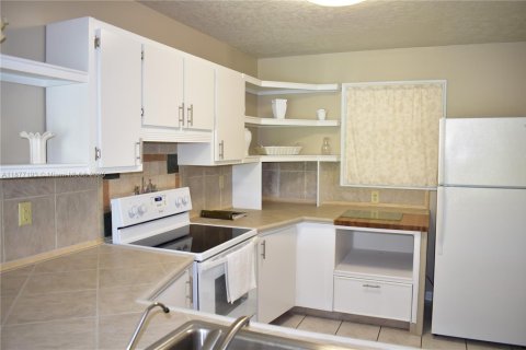 Condominio en venta en Tamarac, Florida, 2 dormitorios, 105.26 m2 № 1928024 - foto 19