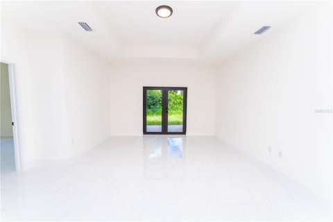 Commercial property in Lehigh Acres, Florida 6 bedrooms, 111.02 sq.m. № 2107829 - photo 4