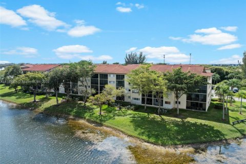 Condo in Pembroke Pines, Florida, 2 bedrooms  № 1874649 - photo 28