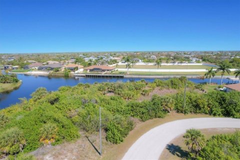 Terreno en venta en Port Charlotte, Florida № 889306 - foto 6