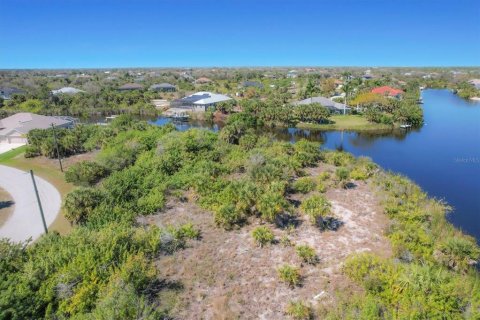 Terreno en venta en Port Charlotte, Florida № 889306 - foto 4