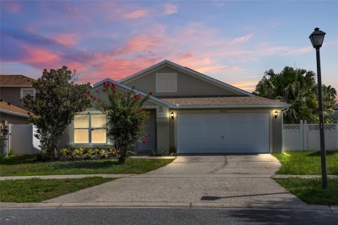 Villa ou maison à vendre à Orlando, Floride: 4 chambres, 179.67 m2 № 2317362 - photo 2