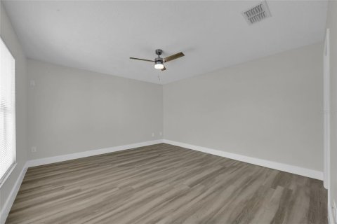 Villa ou maison à vendre à Orlando, Floride: 4 chambres, 179.67 m2 № 2317362 - photo 12