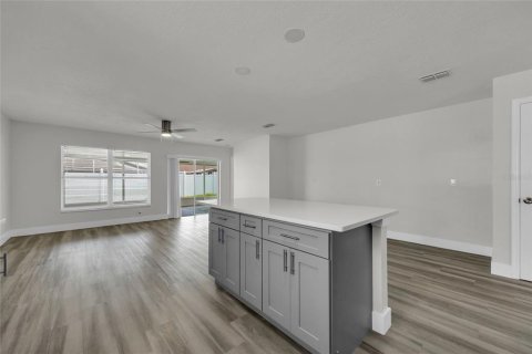 Villa ou maison à vendre à Orlando, Floride: 4 chambres, 179.67 m2 № 2317362 - photo 9