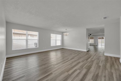 Villa ou maison à vendre à Orlando, Floride: 4 chambres, 179.67 m2 № 2317362 - photo 3