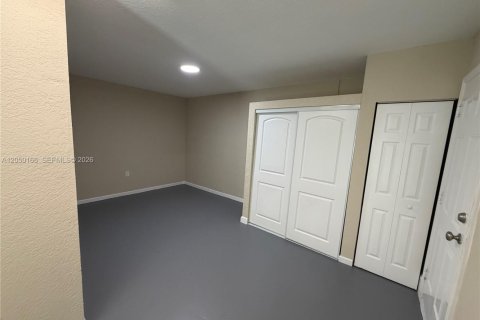 Casa en alquiler en Homestead, Florida, 202.16 m2 № 2268984 - foto 9