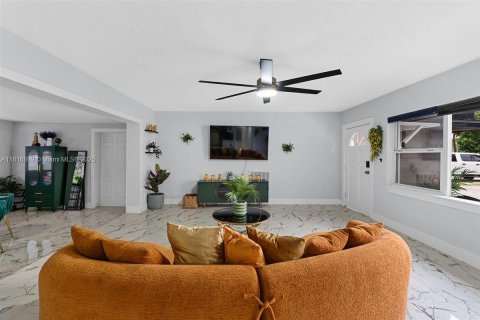 Casa en venta en Orlando, Florida, 4 dormitorios № 1770566 - foto 8