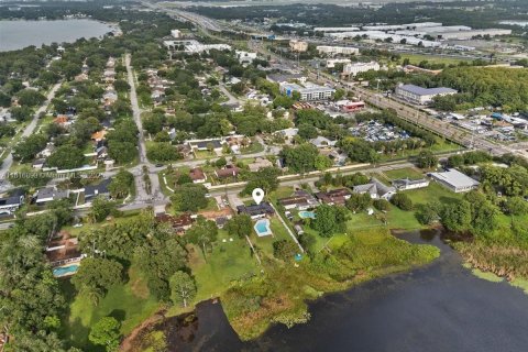 Casa en venta en Orlando, Florida, 4 dormitorios № 1770566 - foto 29