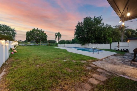 Casa en venta en Orlando, Florida, 4 dormitorios № 1770566 - foto 22