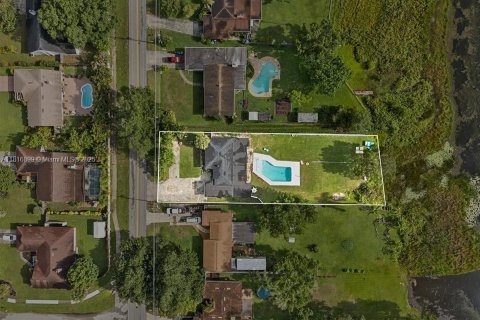 Casa en venta en Orlando, Florida, 4 dormitorios № 1770566 - foto 25