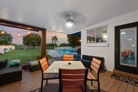 Casa en venta en Orlando, Florida, 4 dormitorios № 1770566 - foto 19