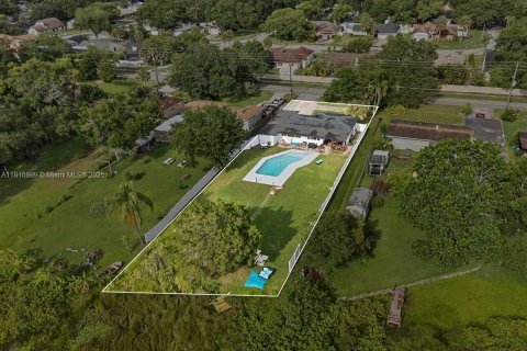 Casa en venta en Orlando, Florida, 4 dormitorios № 1770566 - foto 26