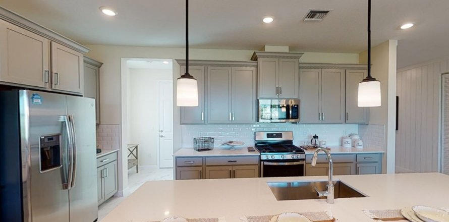 Townhouse in EVERLANDS in Palm Bay, Florida 3 bedrooms, 170 sq.m. № 67056