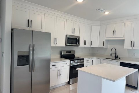 Casa en venta en Dunnellon, Florida, 3 dormitorios, 174.28 m2 № 1870643 - foto 3