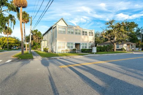 Commercial property in Kissimmee, Florida 9 bedrooms, 435.25 sq.m. № 2099102 - photo 10