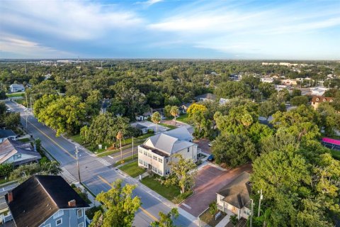 Commercial property in Kissimmee, Florida 9 bedrooms, 435.25 sq.m. № 2099102 - photo 18