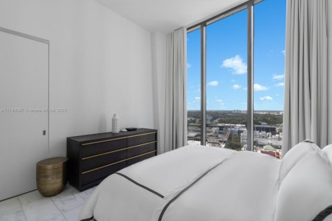 Condominio en venta en Miami, Florida, 4 dormitorios, 300.35 m2 № 1669471 - foto 21