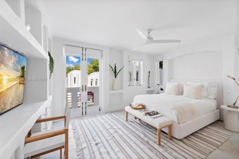 Villa ou maison à louer à Miami Beach, Floride: 7 chambres, 753.44 m2 № 2153505 - photo 16