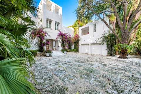 Villa ou maison à louer à Miami Beach, Floride: 7 chambres, 753.44 m2 № 2153505 - photo 24