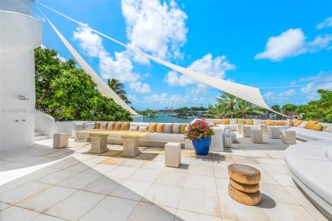 Villa ou maison à louer à Miami Beach, Floride: 7 chambres, 753.44 m2 № 2153505 - photo 21